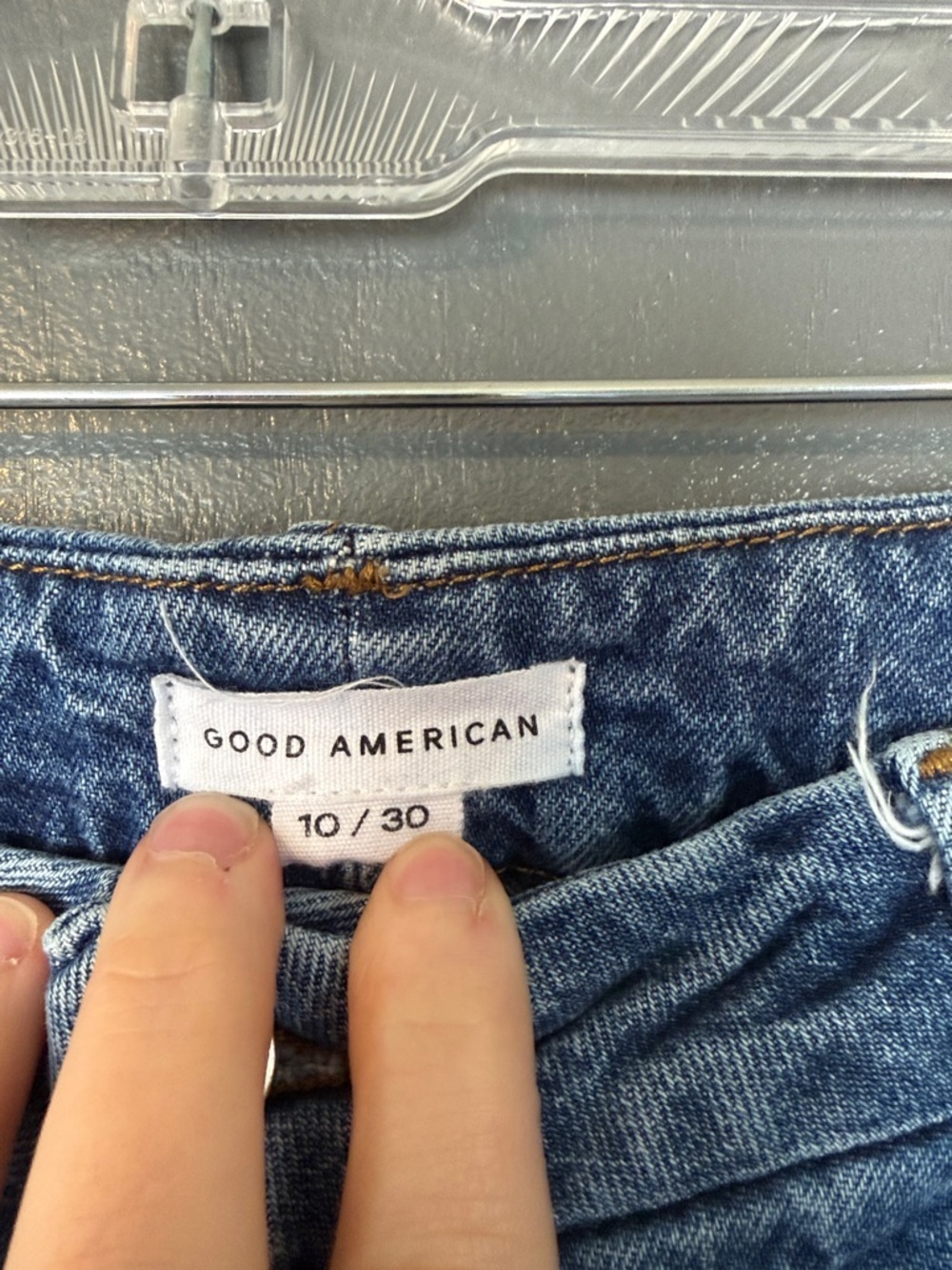 Good American Straight-Leg Women's Jeans in Blue Wash - Picture 2 of 3